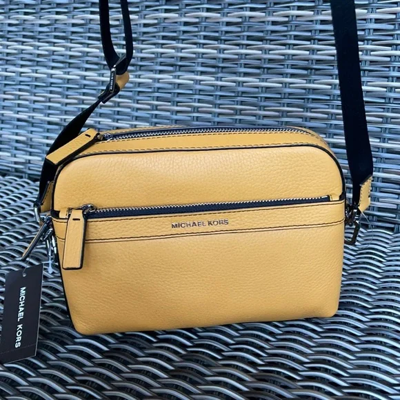 Michael Kors Cooper Utility Crossbody - Picture 2 of 16